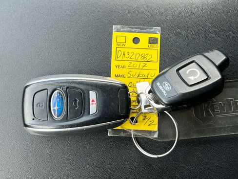 Used 2017 Subaru Outback 2.5i Limited image 34