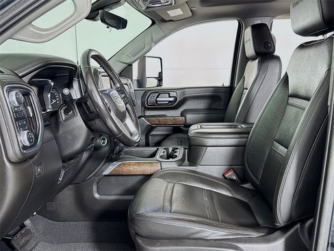 Used 2020 GMC Sierra 3500 Denali w/ Denali Ultimate Package image 11