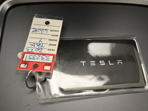 Used 2022 Tesla Model Y Long Range AWD/4WD image 36