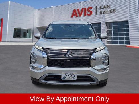 Used 2025 Mitsubishi Outlander SE AWD/4WD image 2