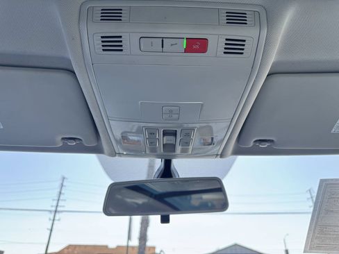 Used 2020 Volkswagen Tiguan SE w/ Panoramic Sunroof Package FWD image 51
