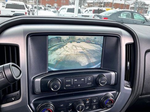 Used 2018 GMC Sierra 1500 SLE w/ SLE Value Package image 19