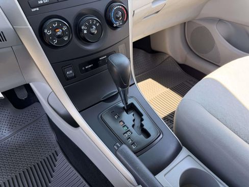 Used 2009 Toyota Corolla LE FWD image 27