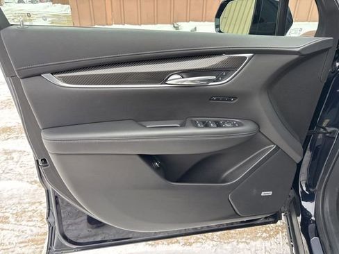 Certified 2022 Cadillac XT6 Sport w/ Technology Package image 8