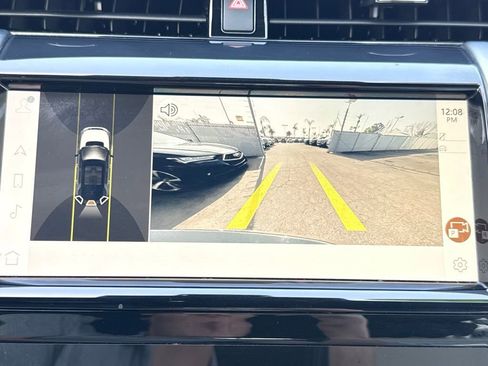 Used 2022 Land Rover Discovery Sport SE R-Dynamic image 31