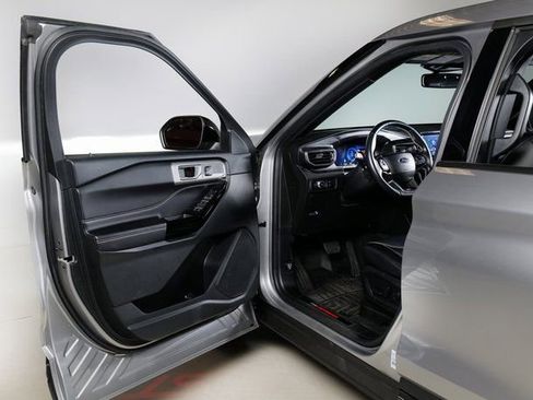 Used 2022 Ford Explorer ST w/ Equipment Group 401A image 26