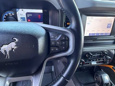 Used 2023 Ford Bronco Badlands w/ Sasquatch Package AWD/4WD image 28