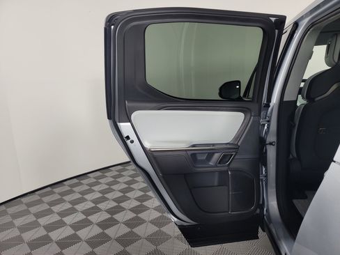 Used 2023 Rivian R1T Adventure image 17