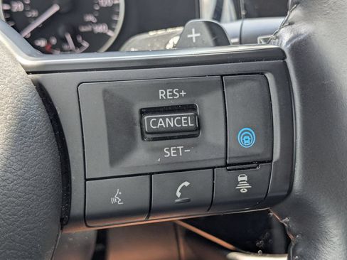 Used 2025 Nissan Pathfinder SV AWD/4WD image 34