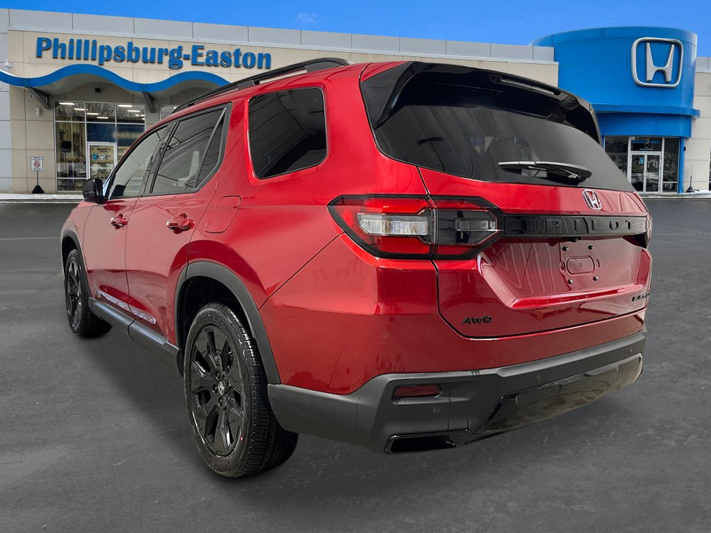 New 2026 Honda Pilot Black Edition image 3