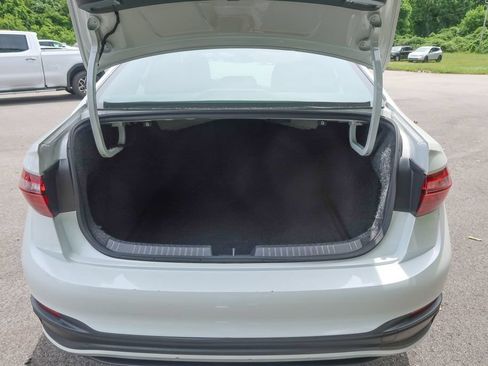Used 2023 Volkswagen Jetta SE FWD image 11