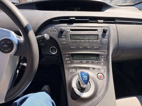 Used 2010 Toyota Prius Two FWD image 32