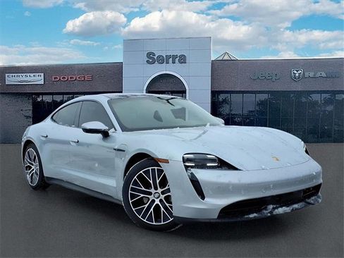 Used 2022 Porsche Taycan image 1