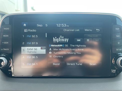 Used 2019 Hyundai Santa Fe Limited w/ Cargo Package image 40