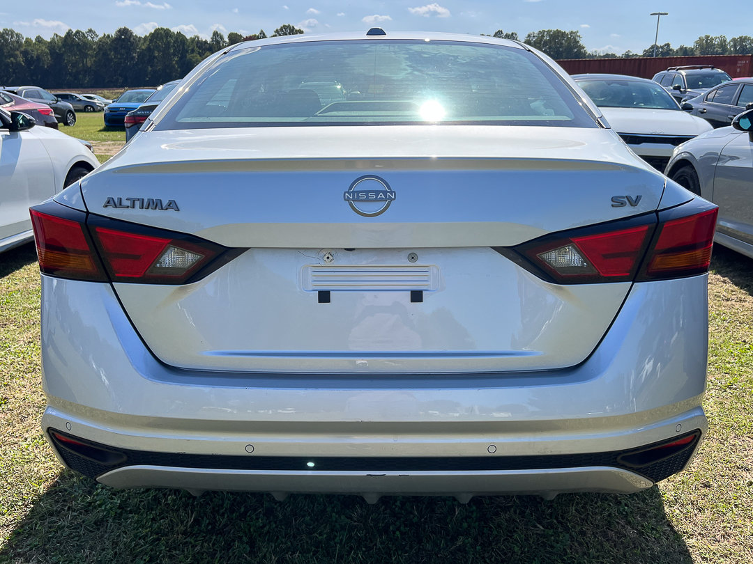 Used 2024 Nissan Altima 2.5 SV FWD image 5