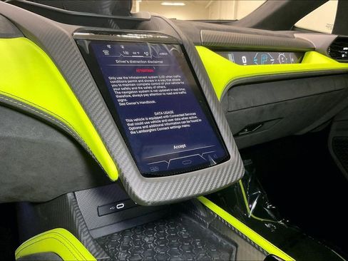 Used 2025 Lamborghini Revuelto image 24