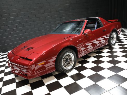 Used 1990 Pontiac Firebird Trans Am RWD image 14