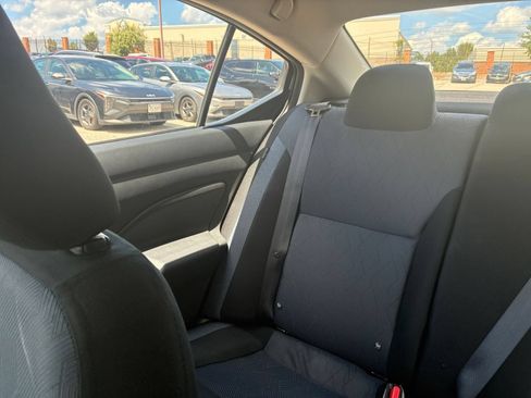 Used 2025 Nissan Versa SV FWD image 33