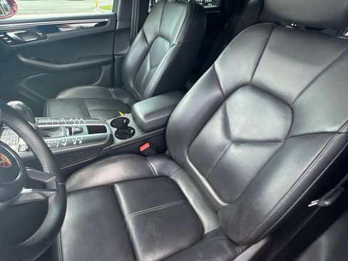Used 2018 Porsche Macan S AWD/4WD image 14