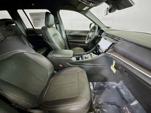 New 2026 Jeep Grand Cherokee Laredo image 26