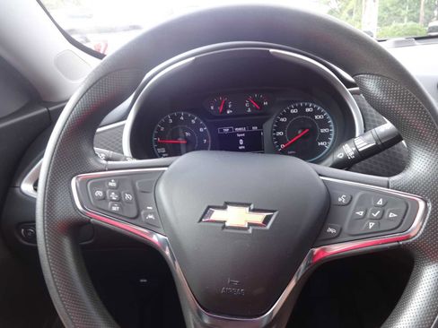 Used 2021 Chevrolet Malibu LS image 16