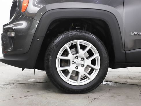 Used 2021 Jeep Renegade Latitude w/ Luxury Group I AWD/4WD image 26