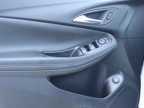Used 2025 Buick Encore GX Preferred FWD image 13