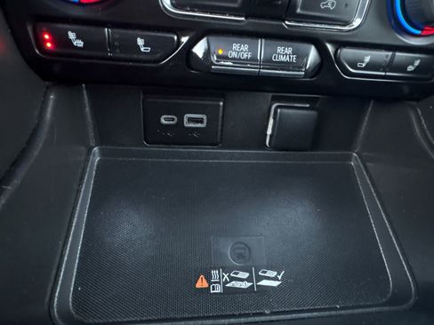 Used 2023 Chevrolet Tahoe Z71 image 25