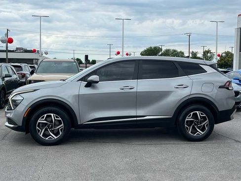 Used 2023 Kia Sportage LX AWD/4WD image 5