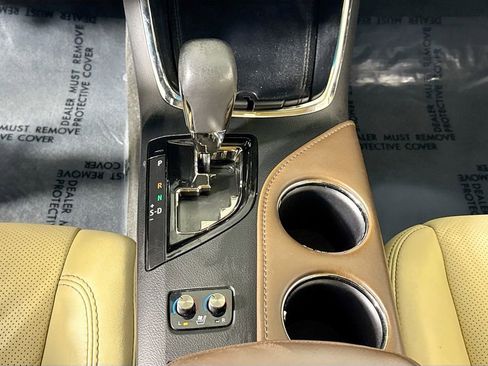 Used 2013 Toyota Avalon Limited image 19