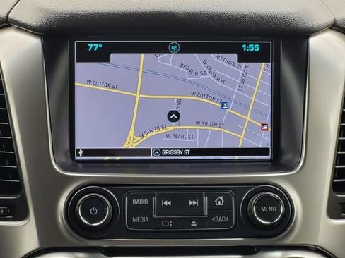 Used 2017 Chevrolet Suburban LT image 28