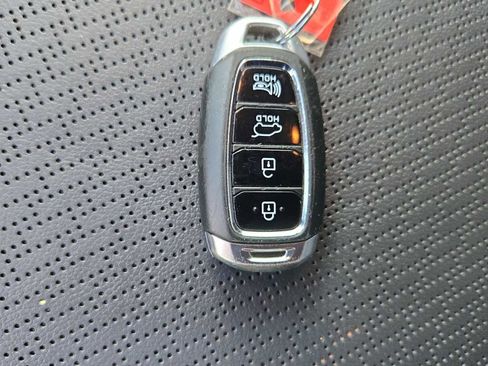 Used 2019 Hyundai Kona Limited image 33