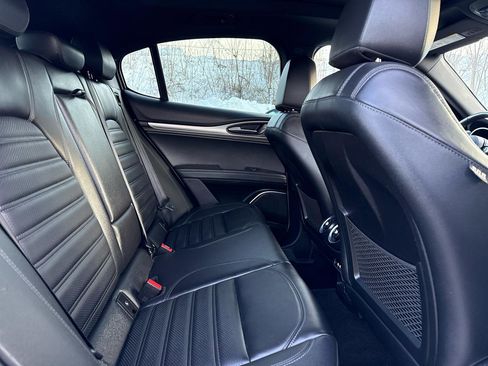 Used 2022 Alfa Romeo Stelvio Veloce image 31