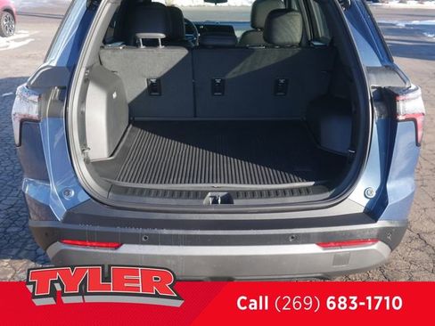 New 2026 Chevrolet Equinox LT w/ Convenience Package II image 17