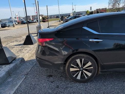 Used 2022 Nissan Altima 2.5 SV image 17