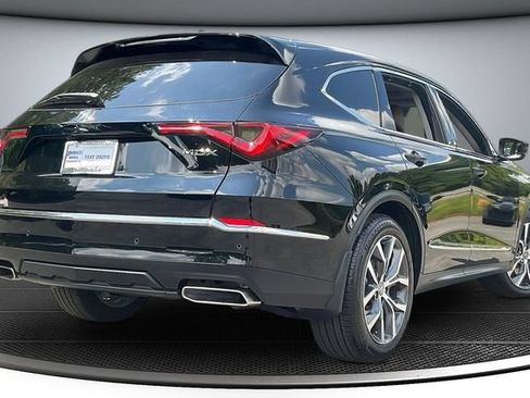 Used 2024 Acura MDX w/ Technology Package FWD image 5