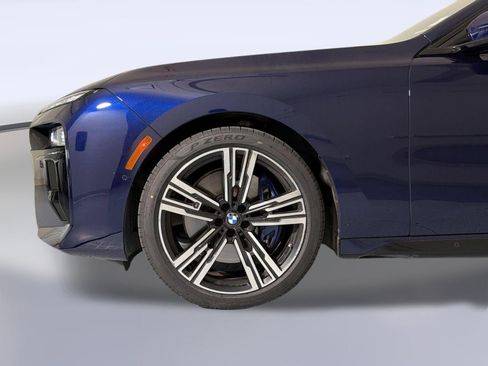 Used 2023 BMW 740i w/ Executive Package RWD image 12
