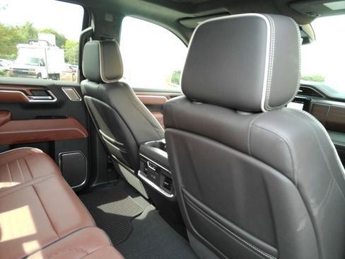 Certified 2025 GMC Sierra 1500 Denali Ultimate AWD/4WD image 19