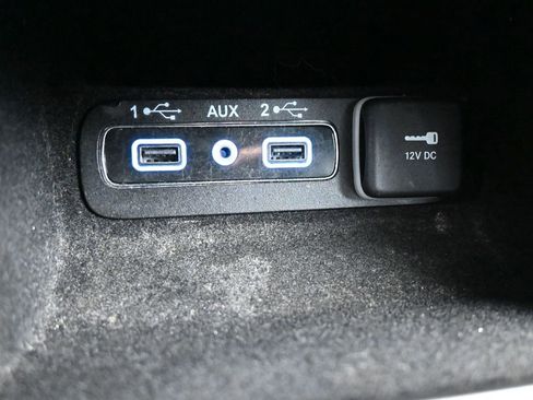 Used 2019 Jeep Grand Cherokee Limited image 15