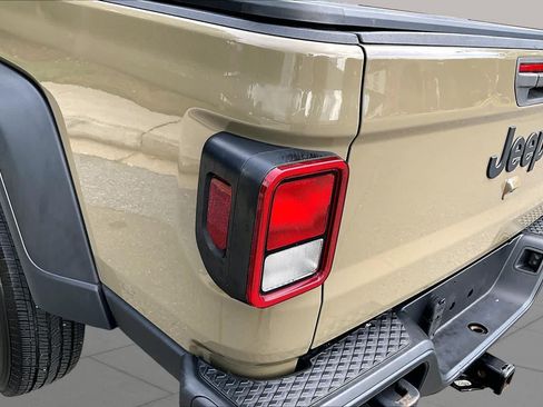 Used 2020 Jeep Gladiator Sport AWD/4WD image 29