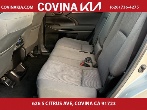 Used 2019 Toyota Highlander LE image 27