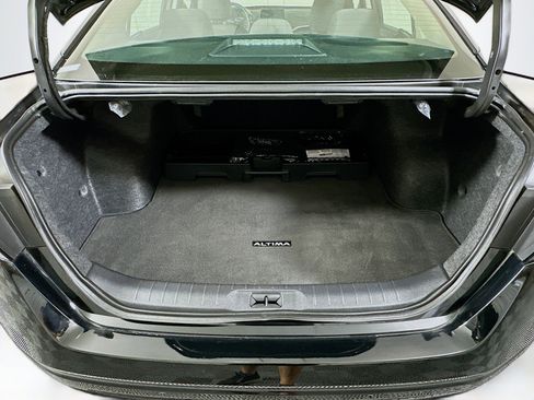 Used 2024 Nissan Altima 2.5 SV FWD image 26