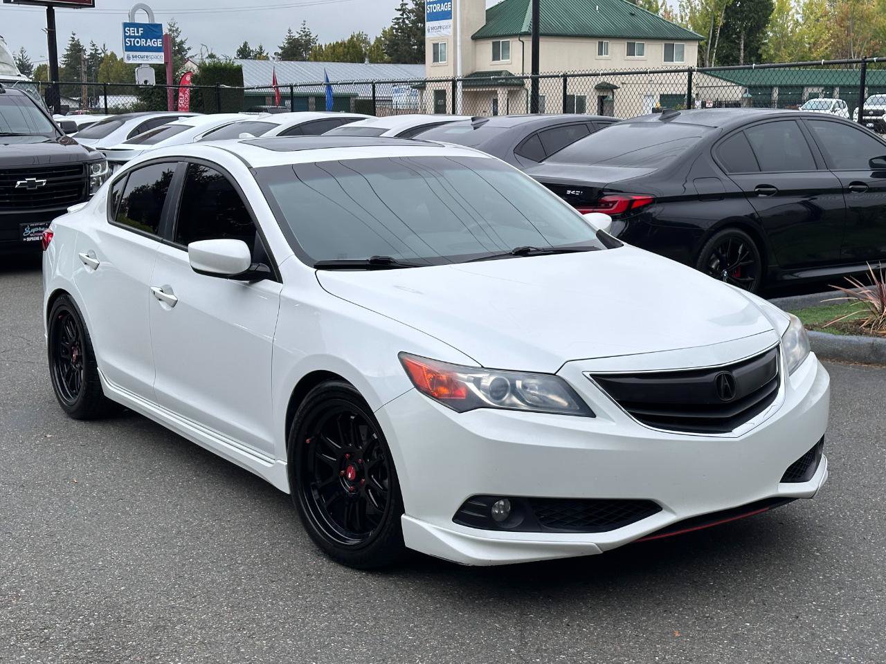 Used 2013 Acura ILX w/ Premium Package FWD image 17