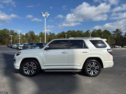 Used 2016 Toyota 4Runner SR5 image 6