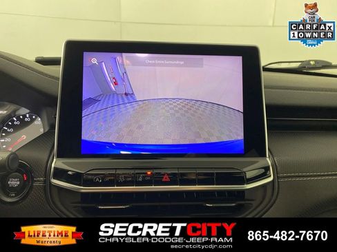 Used 2024 Jeep Compass Latitude w/ Convenience Group AWD/4WD image 23