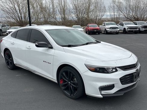 Used 2018 Chevrolet Malibu LT w/ Redline Edition image 12