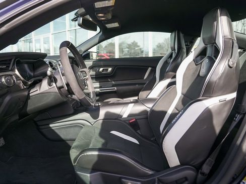 Used 2021 Ford Mustang Shelby GT500 w/ Carbon Fiber Track Pack RWD image 36