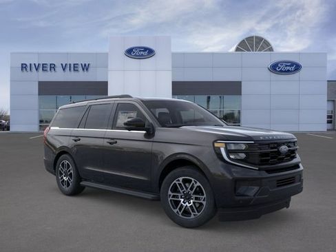 New 2026 Ford Expedition Active AWD/4WD image 7