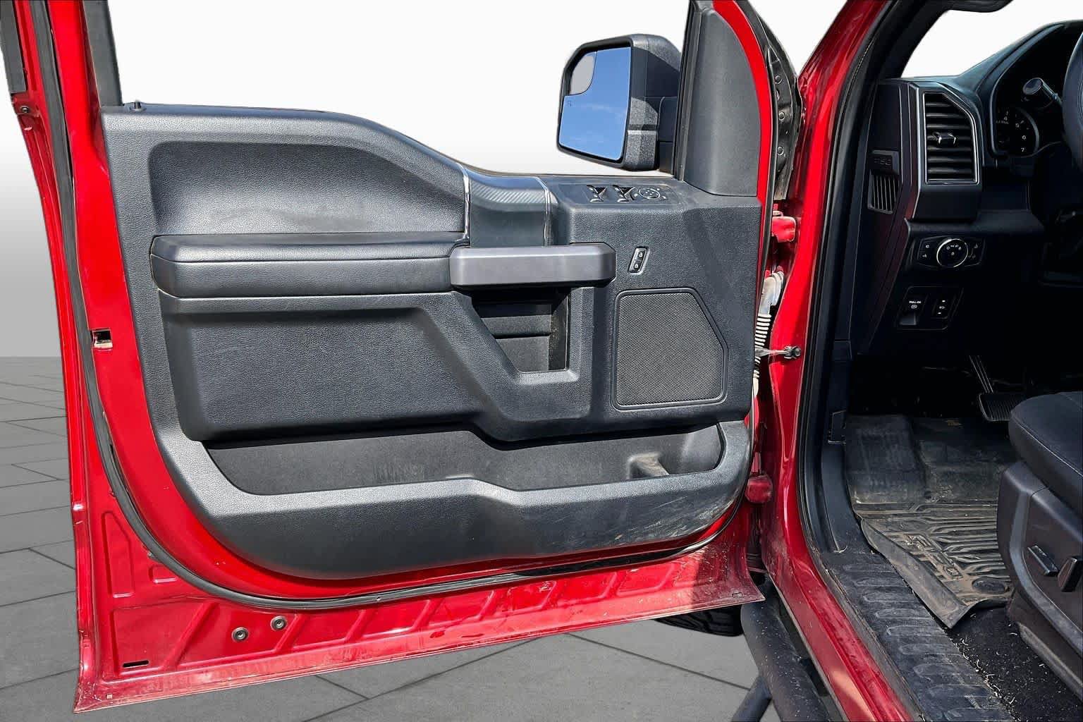 Used 2020 Ford F150 XLT w/ Equipment Group 302A Luxury AWD/4WD image 25