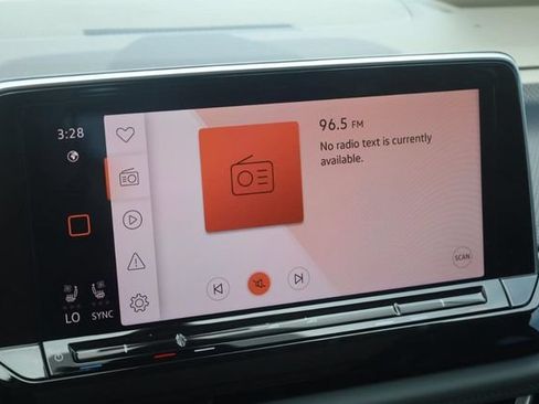 New 2026 Volkswagen Atlas Peak Edition AWD/4WD image 14